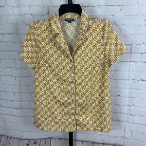 Modcloth Yellow and White Daisy Floral Print Button Up Shirt Size Small